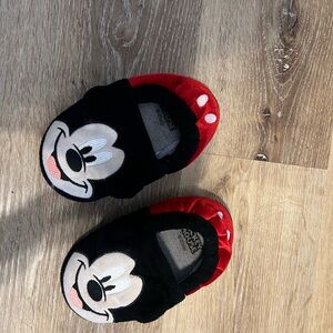 Mickey Mouse slippers!! Toddler boy size 9-10